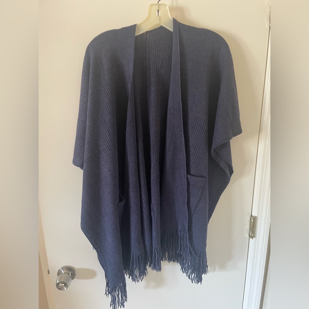 Kolly More blue with pockets with fringe shawl